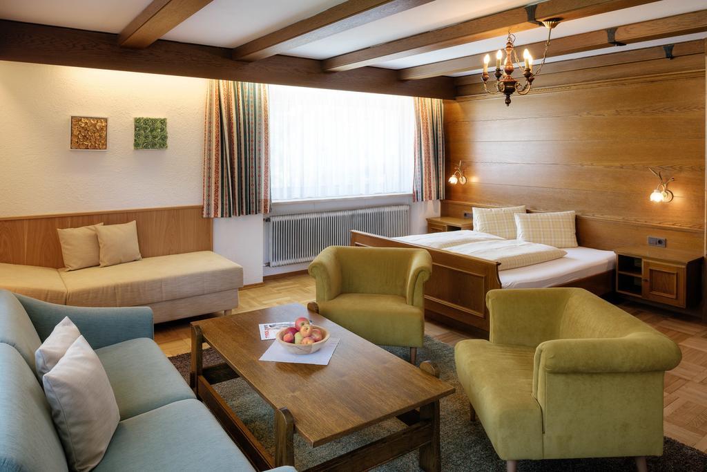 Pension Garni Gemse Zams Chambre photo